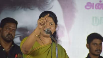 அண்ணா... அப்பா இடத்தில் உங்களை வைத்து பார்க்கிறேன்.! உங்கள் பின்னால் அணிவகுத்து நிற்பேன்- கண்கலங்கிய கனிமொழி