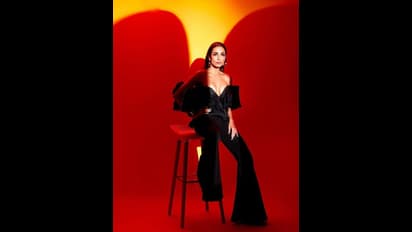 వైరల్ ఫొటోలు: నలభై ఏళ్ల అందం హాట్ షో!