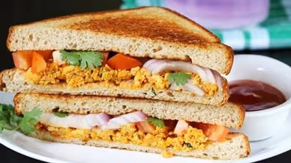 శాండ్ విచ్ తినడానికి.. 130కిలోమీటర్లు.. హెలికాప్టర్ ఎక్కి మరీ..