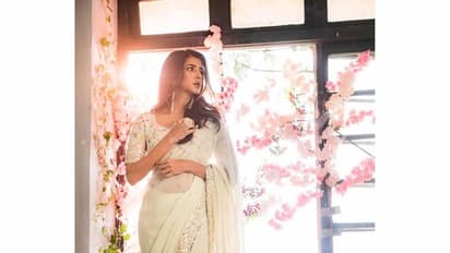 మంచు లక్ష్మి గ్లామర్ రచ్చ (హాట్ ఫొటోస్)