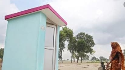 கழிவறை கட்ட சொல்லி ரூ.540 கோடி ஒதுக்கினால்.. நடுவுல இருக்குற அதிகாரிகள் பண்ண அசிங்கத்தை பாருங்க..!