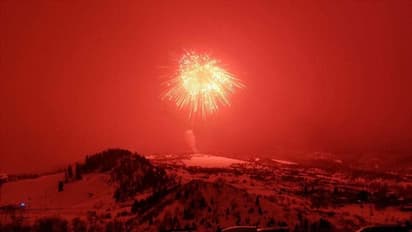 আতশবাজি পুড়িয়ে বিশ্ব রেকর্ড, না দেখলে মিস করবেন আপনিও