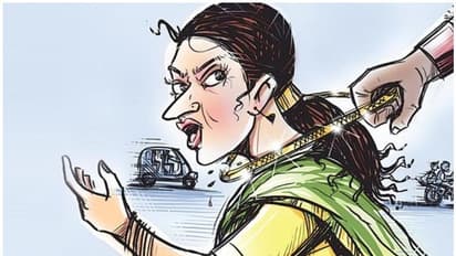 ചായ കുടിക്കാനെത്തിയ യുവാക്കള് ബേക്കറി ഉടമയെ ഭീഷണിപ്പെടുത്തി ആഭരണങ്ങള് കവര്ന്നു