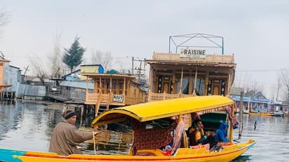 ഏഴ് മാസത്തിന് ശേഷം കശ്മീരില് സമൂഹികമാധ്യമങ്ങള്ക്കുള്ള വിലക്ക് നീക്കി