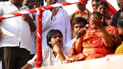 ప్రీతికి న్యాయం కోసం రంగంలోకి పవన్... తరలివచ్చిన  జనసైనికులు (ఫోటోలు)