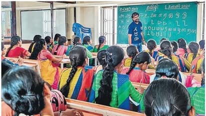 പണ്ടേക്കുപണ്ടേ മറന്നുപോയ ലിപി പഠിപ്പിക്കാനൊരുങ്ങി ഒരു സ്കൂള്...