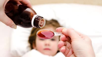 രക്ഷിതാക്കളുടെ ശ്രദ്ധയ്ക്ക്; കുട്ടികൾക്ക് മരുന്ന് കൊടുക്കുമ്പോൾ ഈ നാല് കാര്യങ്ങൾ ശ്രദ്ധിക്കണേ...