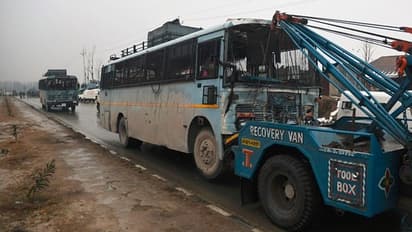 পুলওয়ামা হামলার একবছর, ঠিক কী ঘটেছিল সেই দিন, দেখুন ছবিতে ছবিতে