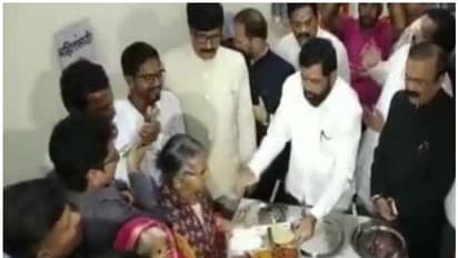 10 രൂപയ്ക്ക് വിഭവസമൃദ്ധമായ താലി മീല്സ്; മഹാരാഷ്ട്ര സര്ക്കാരിന്റെ ഉച്ചഭക്ഷണ പദ്ധതി വന് വിജയം