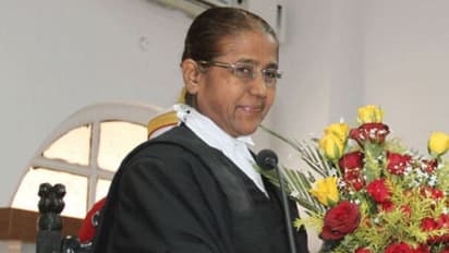 నిర్భయ కేసు: అస్వస్థతతో సొమ్మసిల్లిన జస్టిస్ భానుమతి