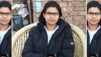 एग्जाम के पहले आग में जलकर राख हो गई थी झुग्गी, रोटियों के भी पड़े थे लाले, आज जज है ये लड़की