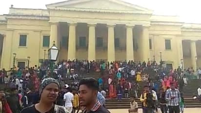 নবাব নগরীতে ভ্যালেন্টাইনের খোঁজ, ভিড় নামল মুর্শিদাবাদে