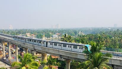 കൊച്ചി മെട്രോ വീണ്ടും അധിക സർവീസ് ഒരുക്കുന്നു, തിക്കിത്തിരക്കണ്ട, ബുധനാഴ്ച എല്ലാം സെറ്റ്