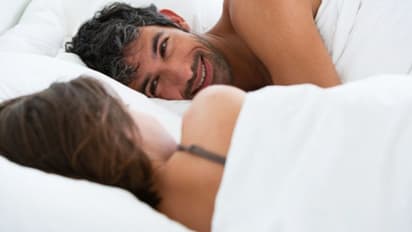 পুরুষাঙ্গের আকার বৃদ্ধির চক্করে জীবন খোয়াতে পারেন, বাজার চলতি টোটকা আদৌ কি কার্যকরি