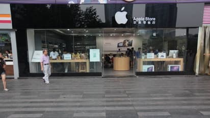 ആപ്പിളിന്റെ വരുമാനത്തെ കൊറോണ ബാധിക്കുന്നു; ചൈനയിലെ ഫാക്ടറികളില് സംഭവിക്കുന്നത്