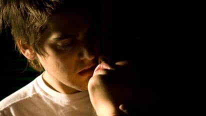 ದಾಂಪತ್ಯ ಸುಖಕ್ಕೆ ಪ್ರೀತಿಯಲ್ಲಿ ಬೀಳ್ಬೇಡಿ, ಪ್ರೀತಿಯಲ್ಲಿ ಎದ್ದೇಳಿ....