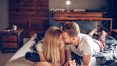 সুগন্ধের ম্যাজিকই বাড়িয়ে তুলবে মিলনের চাহিদা, ট্রাই করলেই ফল মিলবে হাতেনাতে