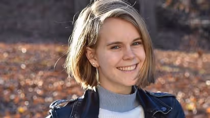 നിറത്തെ ചൊല്ലി തർക്കം; വിദ്യാർഥിനിയെ കുത്തിക്കൊന്ന പതിനാലുകാരൻ അറസ്റ്റിൽ