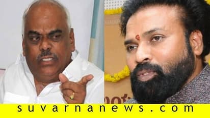 ಸಚಿವ ಶ್ರೀರಾಮುಲುಗಾಗಿ 1 ಗಂಟೆ ಕಾದ ಮಾಜಿ ಸ್ವೀಕರ್