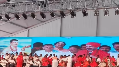 ಚಿತ್ರಗಳು: ಸರ್ವ ಶರಣರ ಐತಿಹಾಸಿಕ ಸಮ್ಮೇಳನದಲ್ಲಿ ರಾಜಕೀಯ ನಾಯಕರ ಸಮಾಗಮ