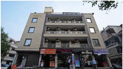 കശ്മീരിയായതു കൊണ്ട് പിതാവിനും സഹോദരിക്കും മുറി നല്‍കിയില്ല; ഓയോ ഹോട്ടലിനെതിരെ വിദ്യാര്‍ത്ഥി