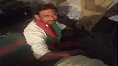 इस शख्स ने PM मोदी को दिखाया काला झंडा, पिता ने पुलिस से कही ये बातें