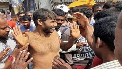 ಮೃತ್ಯು ದವಡೆಯಂದ ಪಾರಾಗಿ ನೆಮ್ಮದಿಯ ನಗೆ ಬೀರಿದ ಉಡುಪಿಯ ವೀರ