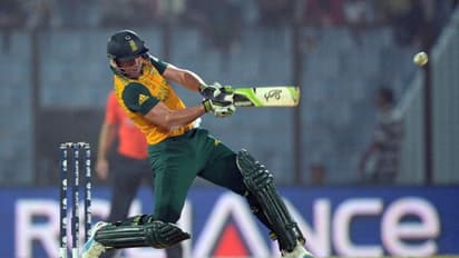 மீண்டும் களம் கண்ட டிவில்லியர்ஸ்.. 21 பந்தில் அரைசதம் அடித்து அசத்தல்