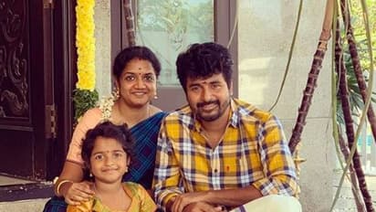 ரஜினி, அஜித், விஜய் என யாரையும் விட்டு வைக்காத சிவகார்த்திகேயன்! ஆசையோடு எடுத்துக்கொண்ட அறிய புகைப்பட தொகுப்பு