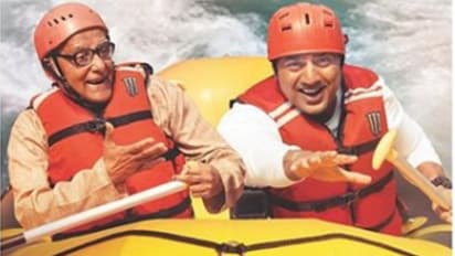 ভাল থাকার 'টনিক' নিয়ে হাজির দেব, পোস্টারেই মিলল আভাস