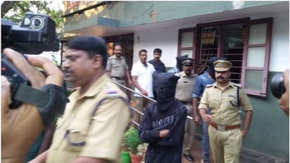 കരിപ്പൂരില് വിമാനയാത്രികനെ തട്ടിക്കൊണ്ടു പോയി കൊള്ളയടിച്ച കേസ്: നാല് പേർ കൂടി പിടിയിൽ