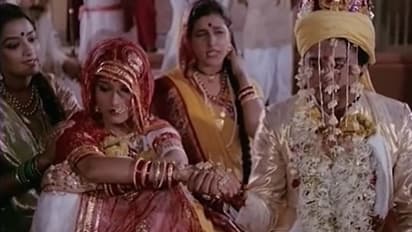 শঙ্করকে হারিয়ে ফেললেন গৌরি, টুইটে গভীর শোকপ্রকাশ মাধুরীর