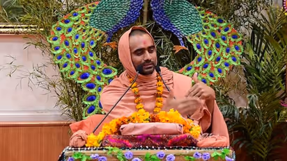 ‘ಮುಟ್ಟಾದವರು ಅಡುಗೆ ಮಾಡಿದ್ರೆ ಮುಂದಿನ ಜನ್ಮದಲ್ಲಿ ನಾಯಿಯಾಗ್ತಾರೆ’ ಎಂಥಾ ಮಾತು ಸ್ವಾಮೀಜಿ!