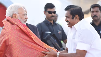 5 மாநில முதலமைச்சர்களுடன் கொரோனா வைரஸ் தாக்குதல் குறித்து பிரதமர் மோடி இன்று 11 மணிக்கு ஆலோசனை.!!