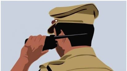 പരാതി നല്കാനെത്തിയ വിമുക്ത ഭടന് പൊലീസുകാരെ തൂക്കിയെറിഞ്ഞു; രണ്ടുപേര്ക്ക് പരിക്ക്