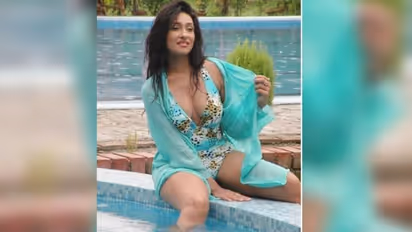 করোনাকে ভয় পাওয়ার কিছু নেই, ট্যুইটারে পোস্ট ঋতুপর্ণার