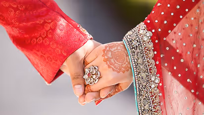 మ్యాట్రిమోనియల్ ఫ్రాడ్ : ‘నోట్ల రద్దుతో డబ్బులు ఇరుక్కుపోయాయి...’ మెసేజ్ తో యువతికి రూ. 32 లక్షల టోకరా..