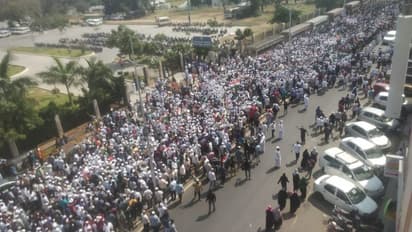 CAA விற்க்கு எதிர்ப்பு! சென்னையை மிரளவைத்த முஸ்லிம்களின் மாபெரும் பேரணி! குவிக்கப்பட்ட 10,000 போலீசார்!