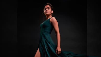 హిట్ లిస్ట్ పెరుగుతుంటే... హాట్ నెస్ డోస్ పెంచేస్తోన్న రష్మిక!