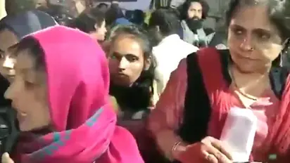 Watch how ‘activist’ Teesta Setalvad tutors Shaheen Bagh protesters to counter interlocutors