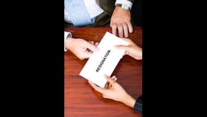 ಇದ್ದಕ್ಕಿದ್ದಂತೆ ರಾಜೀನಾಮೆ ನೀಡಿ ಹೊರನಡೆದ ಮಲೇಷಿಯಾ ಪ್ರಧಾನಿ