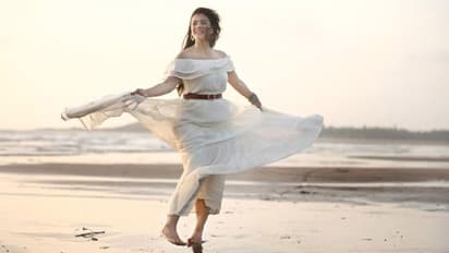 বিয়ের ২০ বছর পরও পর্দায় বাজিমাত, কড়া ডায়েটেই অনবদ্য কাজল