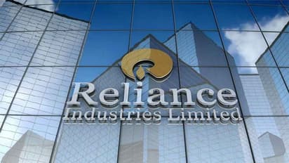 रिलायंस इंडस्ट्रीज का शेयर करीब 15 फीसदी चढ़ा, TCS को पछाड़ फिर हासिल किया नंबर वन का दर्जा