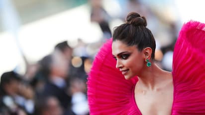 కరోనా ఎఫెక్ట్.. ప్యారిస్ ట్రిప్ క్యాన్సిల్ చేసుకున్న స్టార్ హీరోయిన్