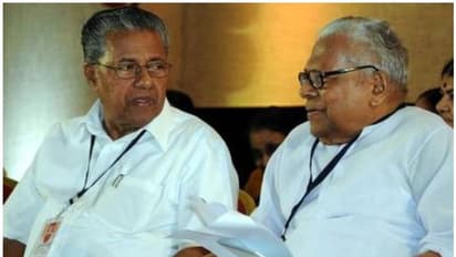 വിഎസിനെ കാണാൻ പിണറായി എത്തി, കവടിയാറിലെ വീട്ടിലേക്ക്