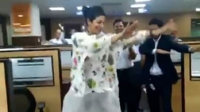 ఆఫీసులో ఉద్యోగులతో కలిసి సీఈఓ డ్యాన్స్ చేస్తే ...వైరల్ వీడియో