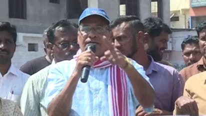 Retired principal makes derogatory remarks against Karnataka MP Anantkumar Hegde, abuses him