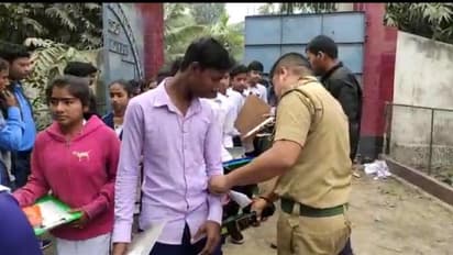 মাধ্যমিক পরীক্ষার্থীদের মেটাল ডিটেক্টর দিয়ে তল্লাশি, বিতর্ক তুঙ্গে