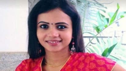 యాంకర్ ఇంట్లో పేలిన కుక్కర్.. తప్పిన ప్రమాదం!