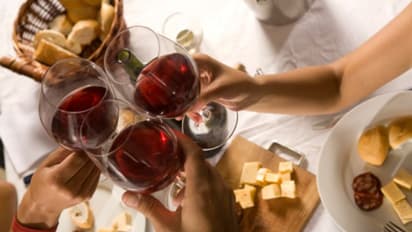 ಮಗ ಕುಡಿತಿದ್ದಾನೆಂದರೆ ಮುಚ್ಚಿಡಬೇಡಿ, ಸೂಕ್ತ ಚಿಕಿತ್ಸೆ ಕೊಡಿಸಿ...